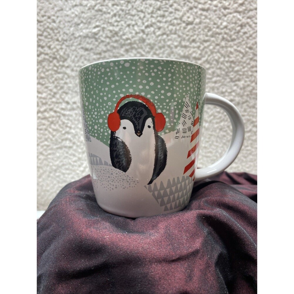 Starbucks Arctic Christmas Holiday Penguin 12oz Coffee Tea Mug Cup